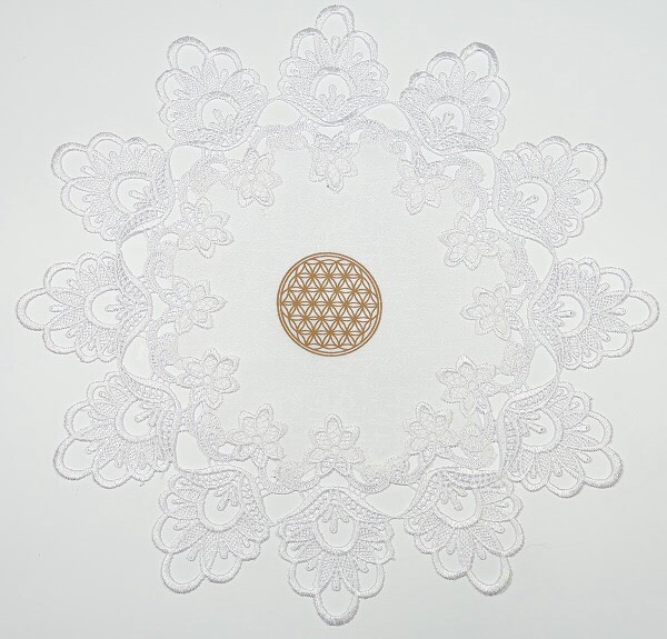 Balta servetėlė „Gyvybės gėlelės mandala“